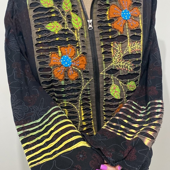 Rising International Patchwork Distressed Lightweight Hoodie Jacket | SZ Large - Picture 5 of 10